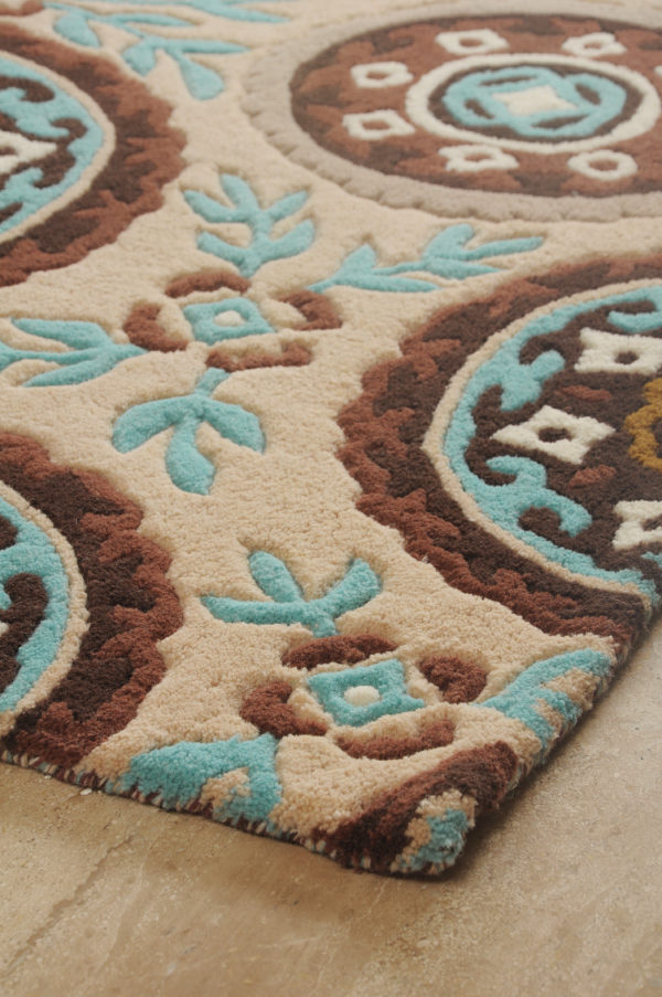 buy rugs online, floral pattern rug, beige rug, beige floral rug, living room rug, bedroom rug, classic rug, area rugs, littlelooms rugs, hand tufted rugs, handmade rugs